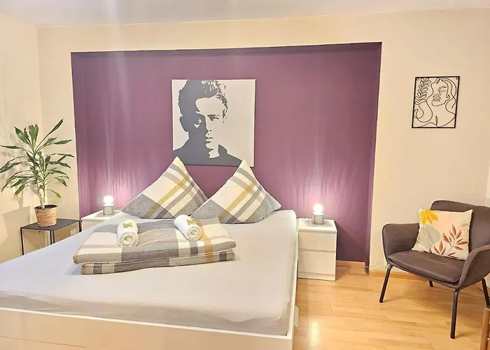 Doppelzimmer 1 I Geteiltes Bad & Kueche I Mit Dem Zug Nur 4 Min Bis Zum Hauptbahnhof