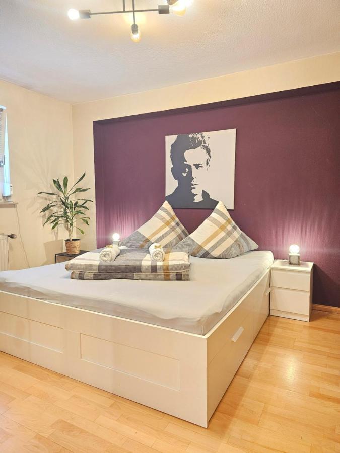Doppelzimmer 1 I Geteiltes Bad & Kueche I Mit Dem Nur 4 Min Bis Zum Hauptbahnhof * Freiburg im Breisgau