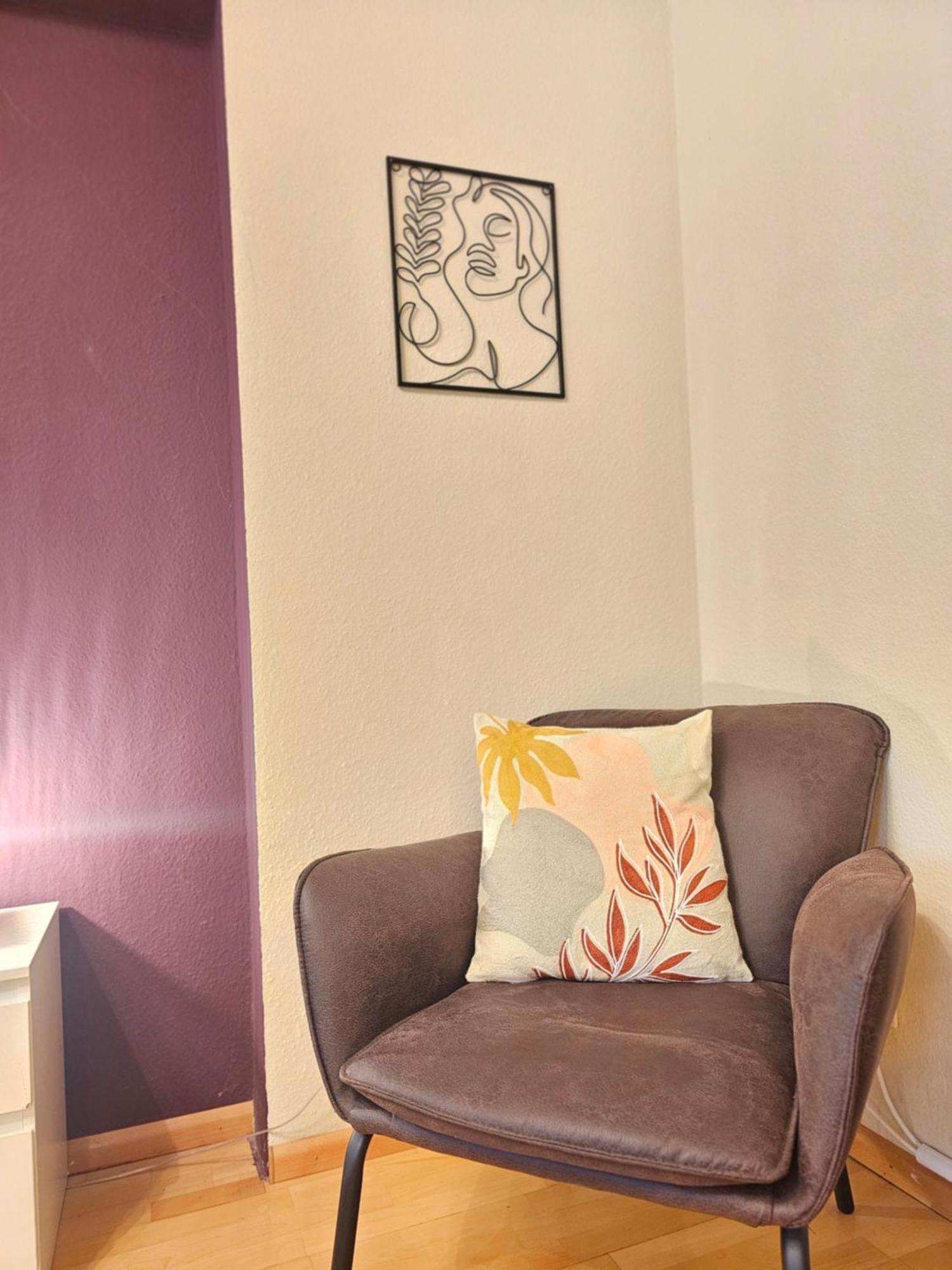 Doppelzimmer 1 I Geteiltes Bad & Kueche I Mit Dem Nur 4 Min Bis Zum Hauptbahnhof *